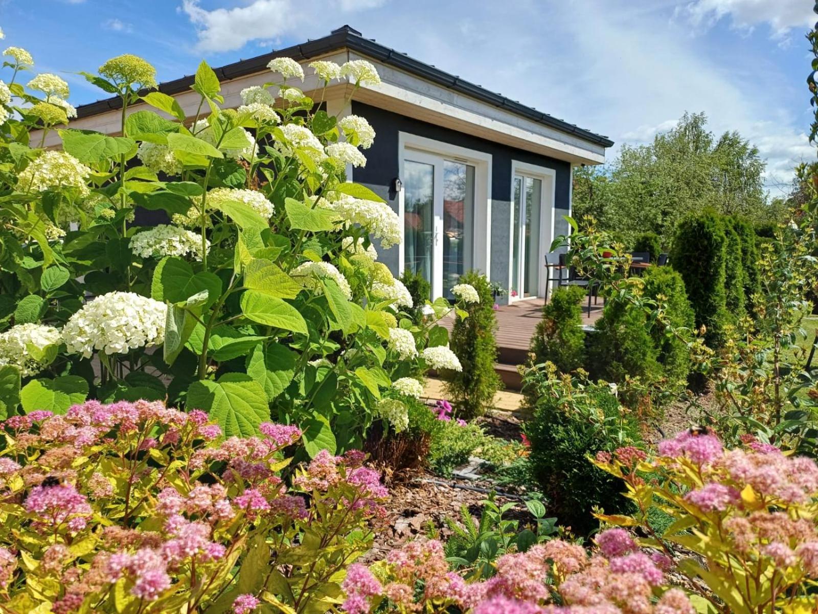 리가 Family Garden House With Free Private Parking & Playground 빌라 외부 사진
