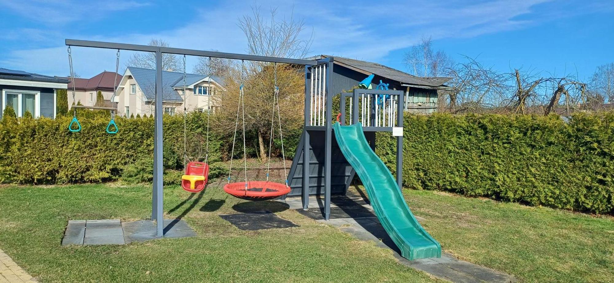 리가 Family Garden House With Free Private Parking & Playground 빌라 외부 사진