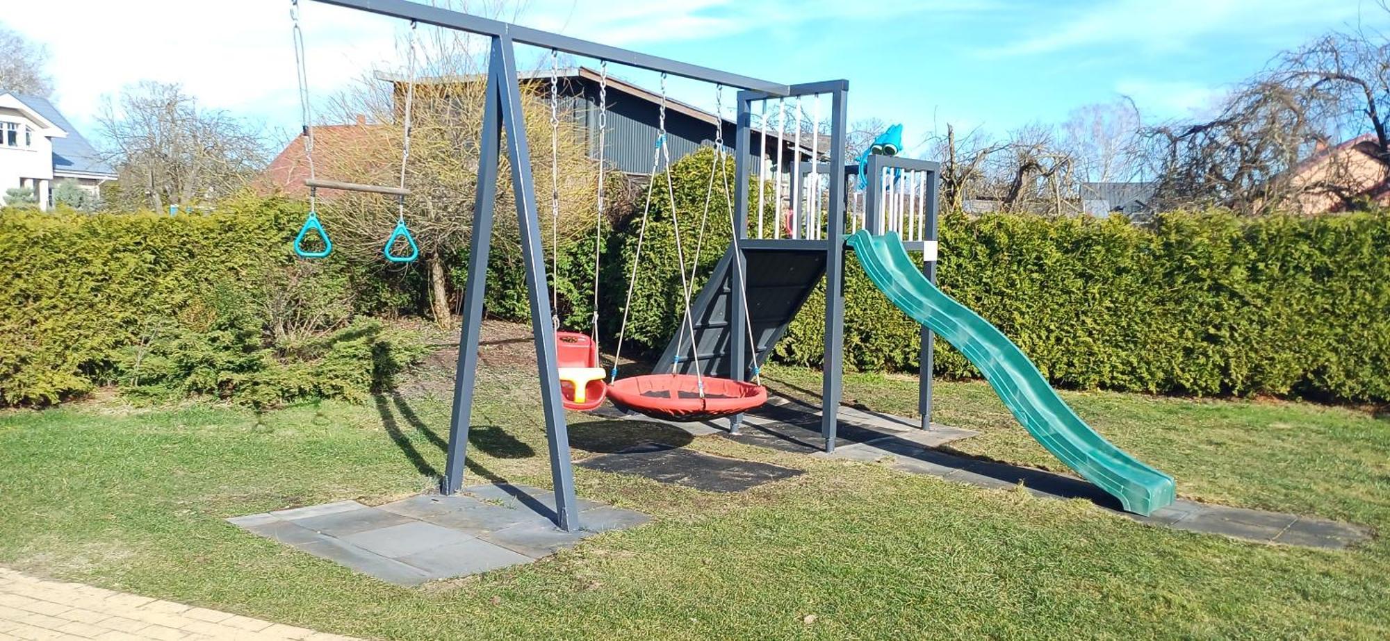리가 Family Garden House With Free Private Parking & Playground 빌라 외부 사진